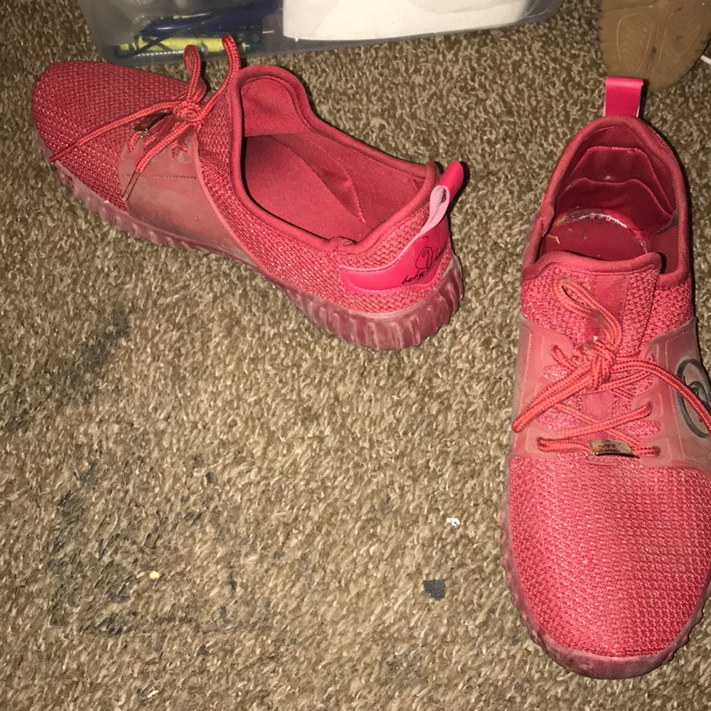 I’m selling baby phat red shoes size 8